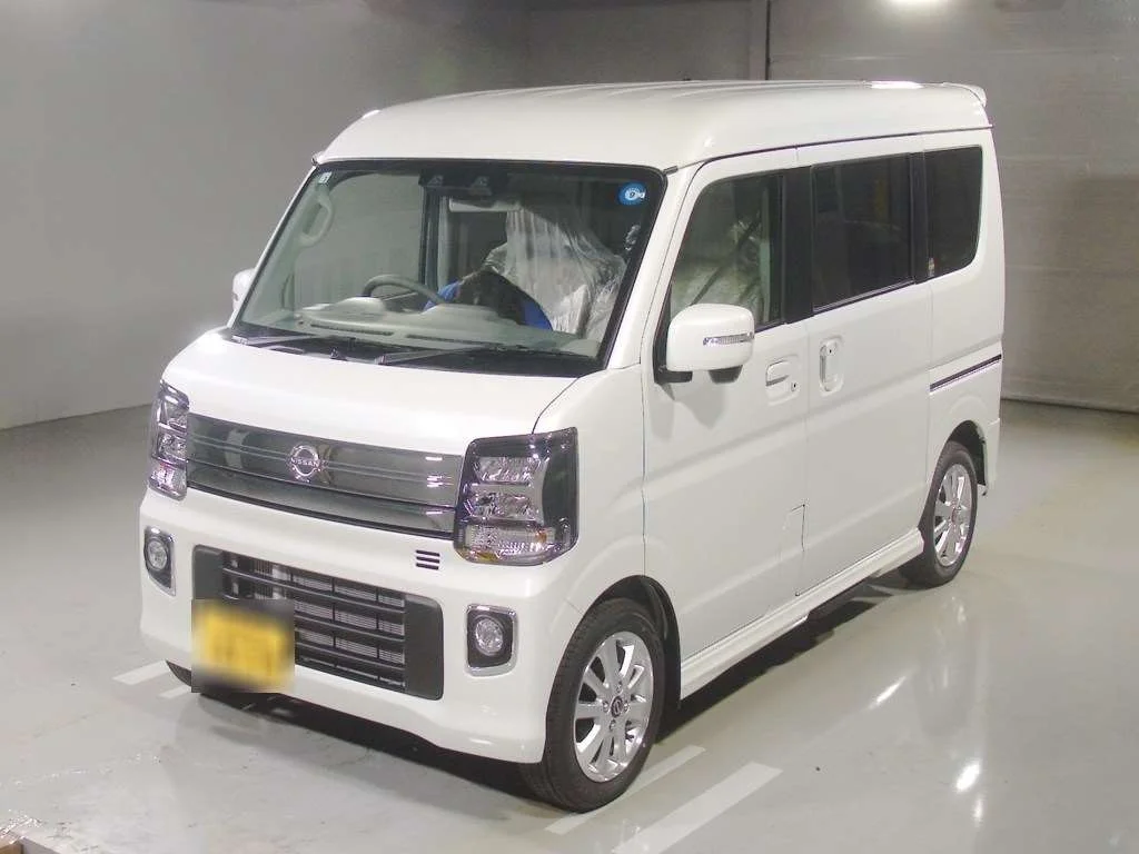 Nissan NV100 Clipper Rio DR17W 2026